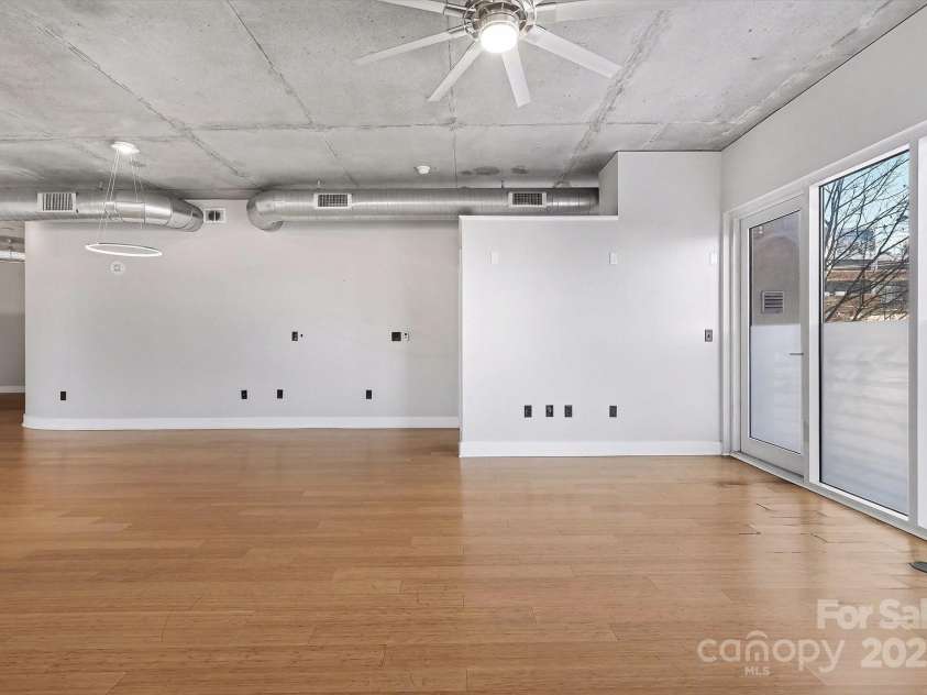 505 Sixth Street, Charlotte, NC 28202.  MLS# CAR4331370, YatesRealty ID 3521. 