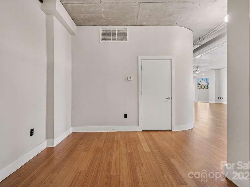 505 Sixth Street, Charlotte, NC 28202.  MLS# CAR4331370, YatesRealty ID 3521. 