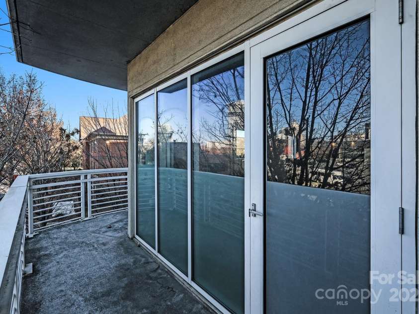 505 Sixth Street, Charlotte, NC 28202.  MLS# CAR4331370, YatesRealty ID 3521. 