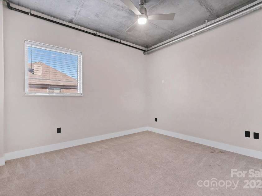 505 Sixth Street, Charlotte, NC 28202.  MLS# CAR4331370, YatesRealty ID 3521. GUEST BEDROOM