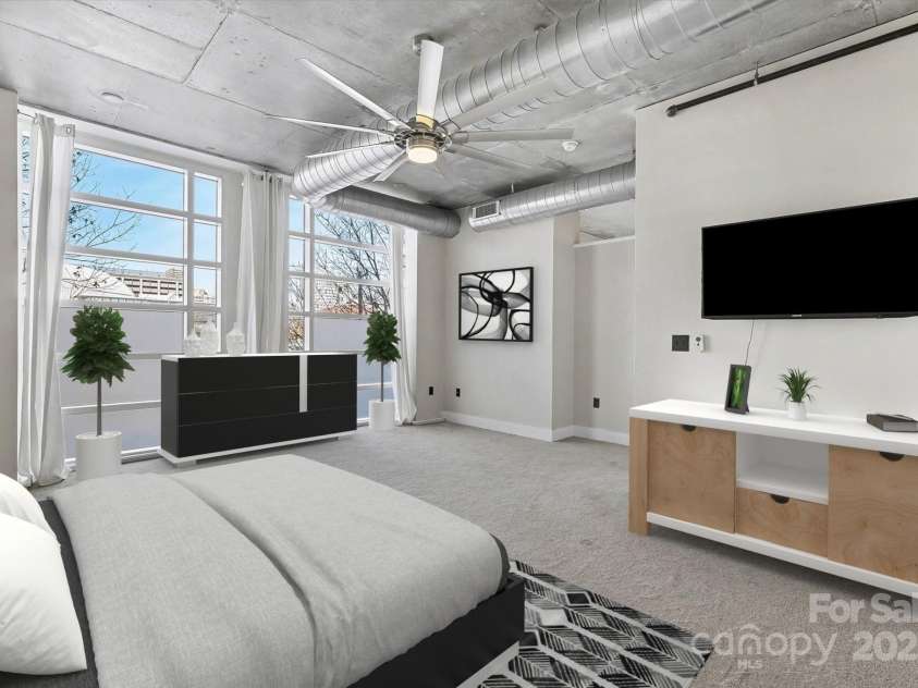 505 Sixth Street, Charlotte, NC 28202.  MLS# CAR4331370, YatesRealty ID 3521. PRIMARY BEDROOM*virtually staged*