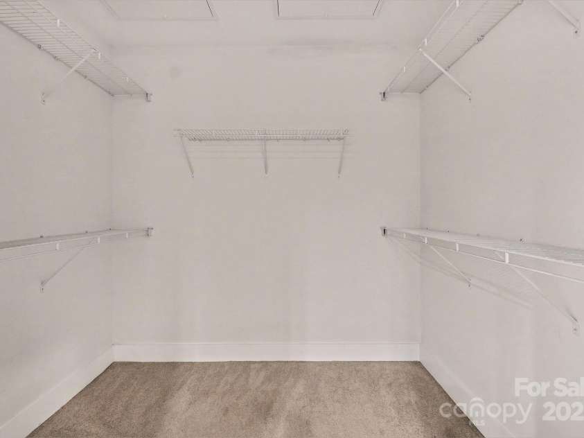 505 Sixth Street, Charlotte, NC 28202.  MLS# CAR4331370, YatesRealty ID 3521. PRIMARY CLOSET