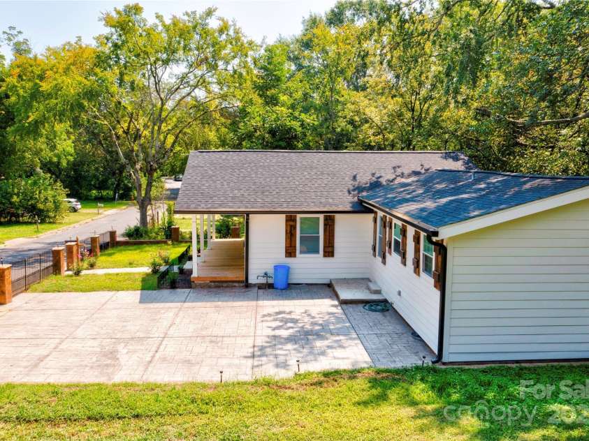 607 Ligon Street, Shelby, NC 28150.  MLS# CAR4179317, YatesRealty ID 3521. 