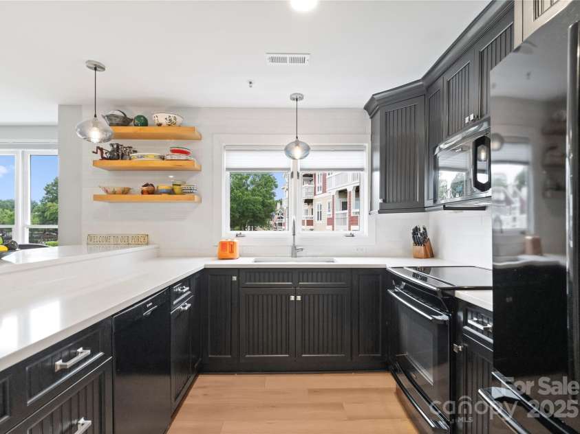 817 Southwest Drive, Davidson, NC 28036.  MLS# CAR4287616, YatesRealty ID 35210. 