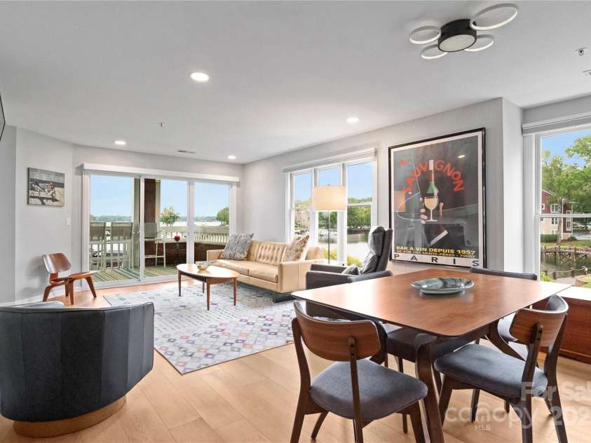 817 Southwest Drive, Davidson, NC 28036.  MLS# CAR4287616, YatesRealty ID 35210. 