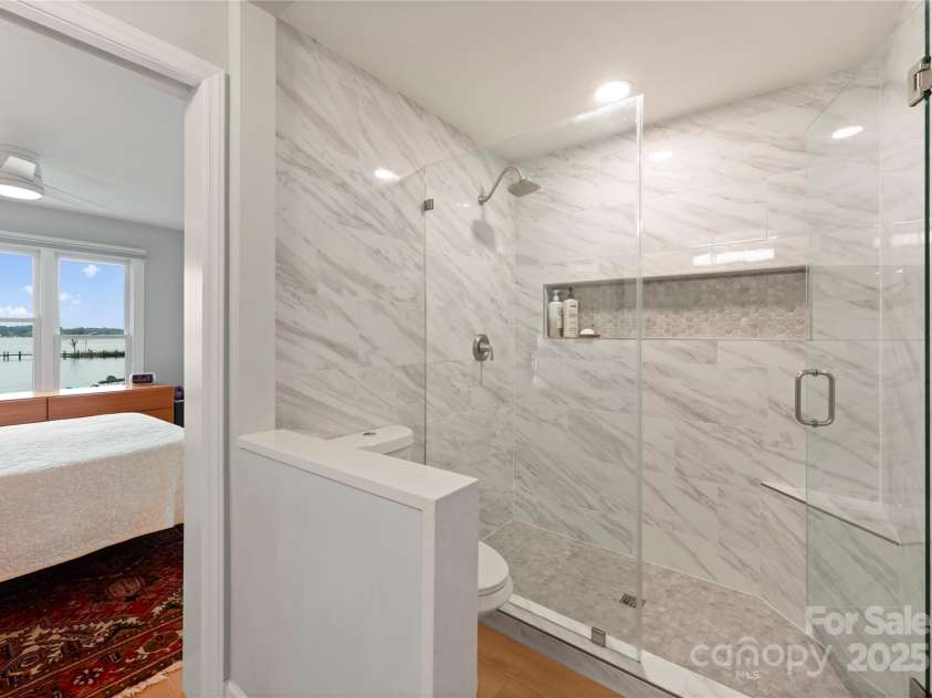 817 Southwest Drive, Davidson, NC 28036.  MLS# CAR4287616, YatesRealty ID 35210. 