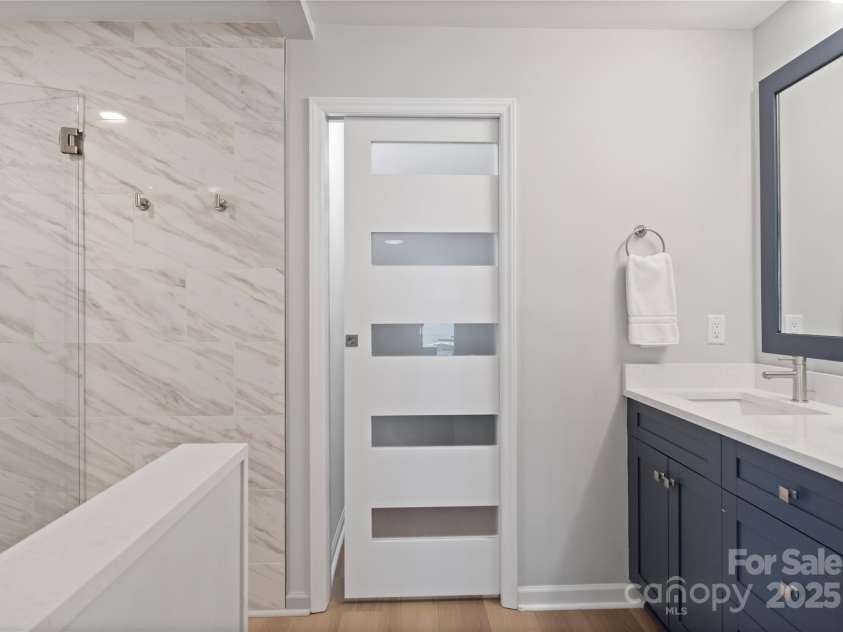 817 Southwest Drive, Davidson, NC 28036.  MLS# CAR4287616, YatesRealty ID 35210. 