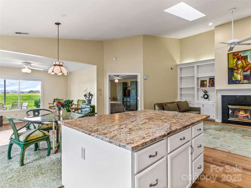 12A Heather Way, Candler, NC 28715.  MLS# CAR4290580, YatesRealty ID 35211. 