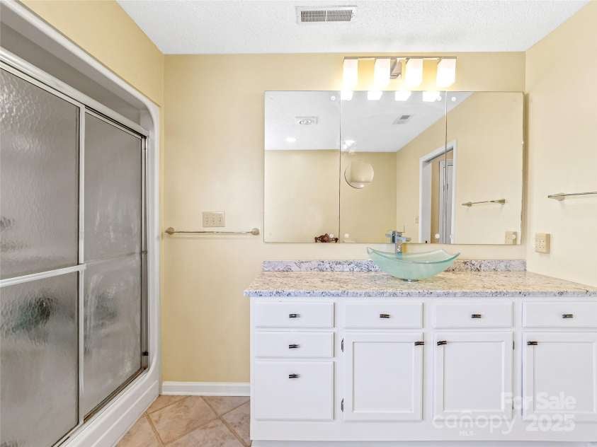 12A Heather Way, Candler, NC 28715.  MLS# CAR4290580, YatesRealty ID 35211. 