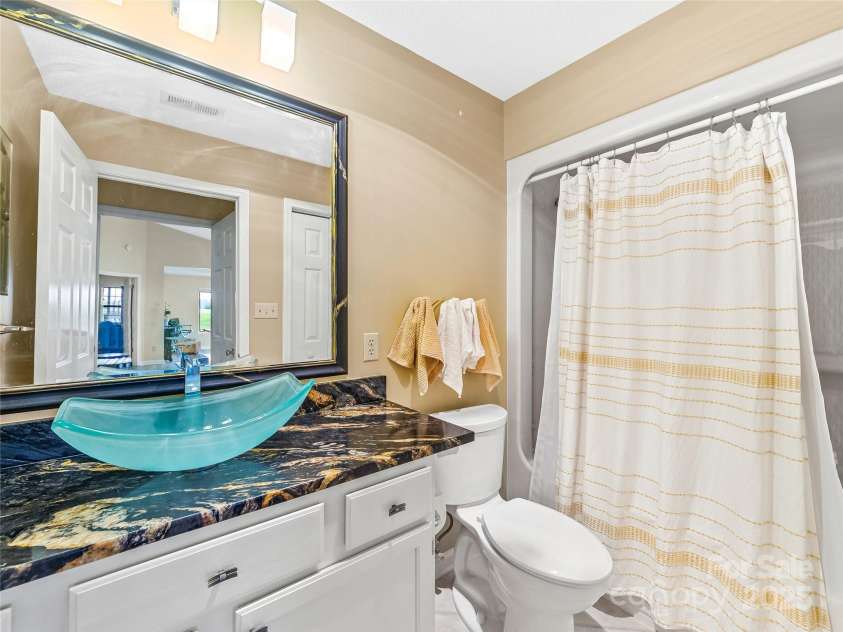 12A Heather Way, Candler, NC 28715.  MLS# CAR4290580, YatesRealty ID 35211. 