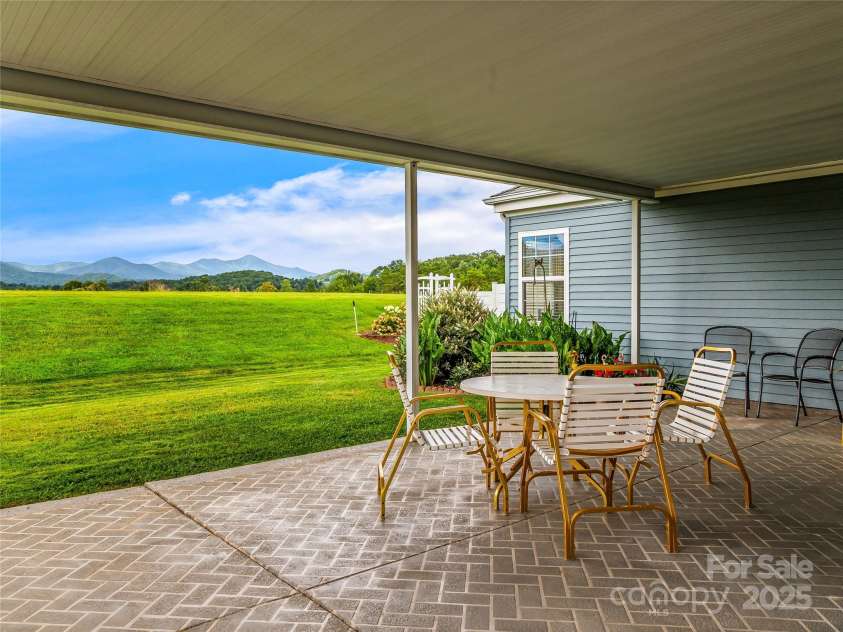 12A Heather Way, Candler, NC 28715.  MLS# CAR4290580, YatesRealty ID 35211. 