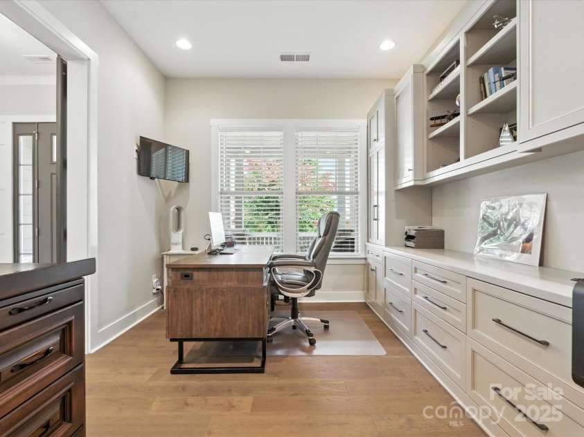 11926 Tree Sparrow Road, Charlotte, NC 28278.  MLS# CAR4297013, YatesRealty ID 35212. 