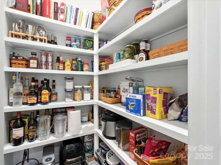 11926 Tree Sparrow Road, Charlotte, NC 28278.  MLS# CAR4297013, YatesRealty ID 35212. 