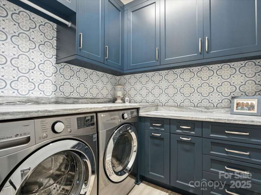 11926 Tree Sparrow Road, Charlotte, NC 28278.  MLS# CAR4297013, YatesRealty ID 35212. 