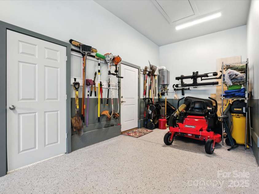 11926 Tree Sparrow Road, Charlotte, NC 28278.  MLS# CAR4297013, YatesRealty ID 35212. 