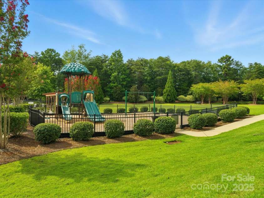 11926 Tree Sparrow Road, Charlotte, NC 28278.  MLS# CAR4297013, YatesRealty ID 35212. 