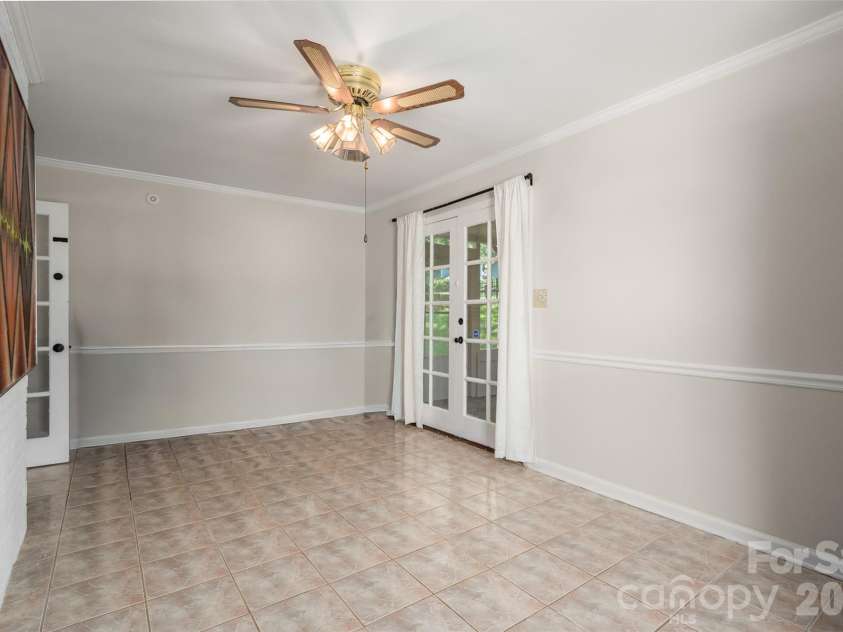 9112 Winter Moss Court, Charlotte, NC 28227.  MLS# CAR4399996, YatesRealty ID 35212. 