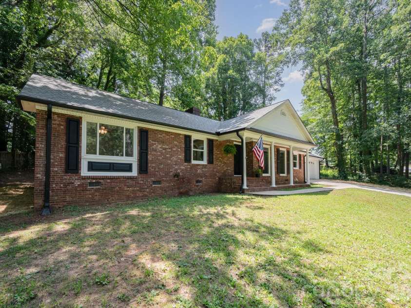 114 Elmwood Drive, Salisbury, NC 28147.  MLS# CAR4400661, YatesRealty ID 35213. 
