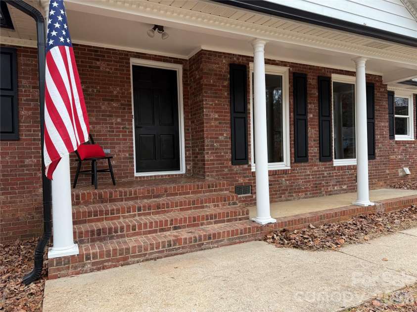 114 Elmwood Drive, Salisbury, NC 28147.  MLS# CAR4400661, YatesRealty ID 35213. 