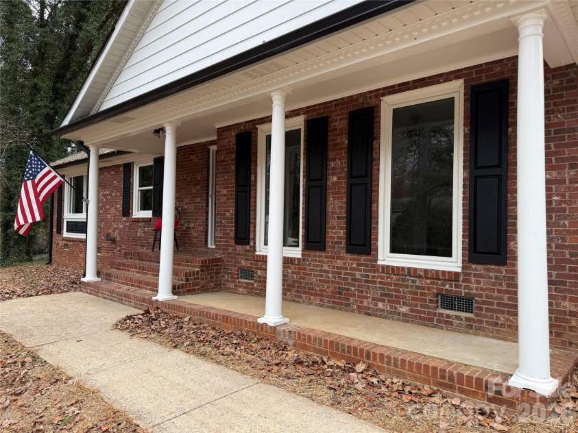 114 Elmwood Drive, Salisbury, NC 28147.  MLS# CAR4400661, YatesRealty ID 35213. 