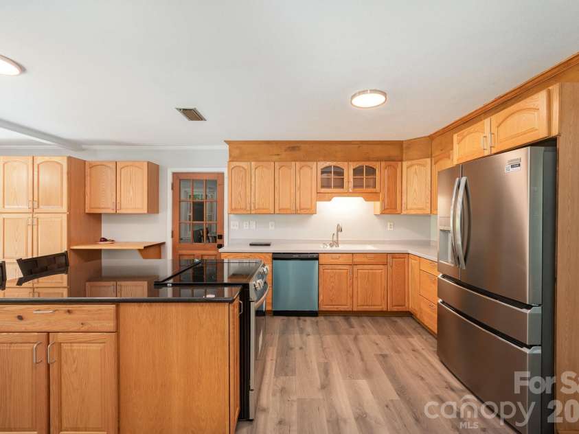 114 Elmwood Drive, Salisbury, NC 28147.  MLS# CAR4400661, YatesRealty ID 35213. 