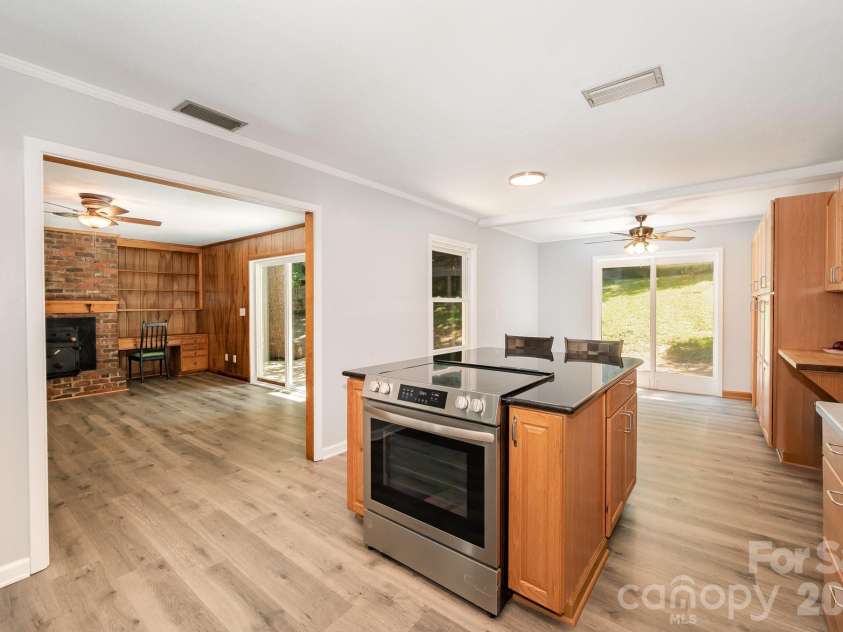 114 Elmwood Drive, Salisbury, NC 28147.  MLS# CAR4400661, YatesRealty ID 35213. 