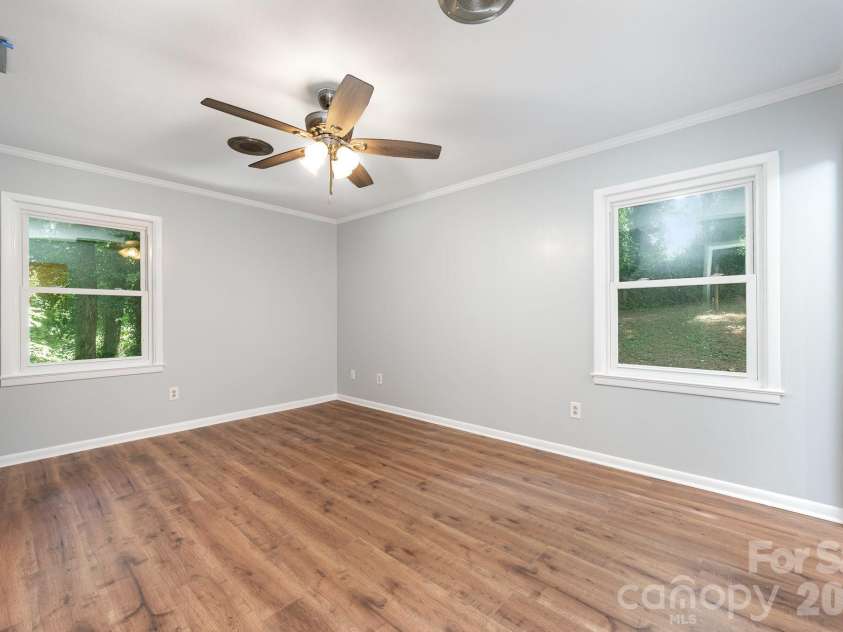 114 Elmwood Drive, Salisbury, NC 28147.  MLS# CAR4400661, YatesRealty ID 35213. 