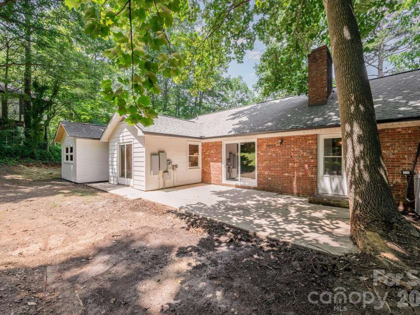 114 Elmwood Drive, Salisbury, NC 28147.  MLS# CAR4400661, YatesRealty ID 35213. 