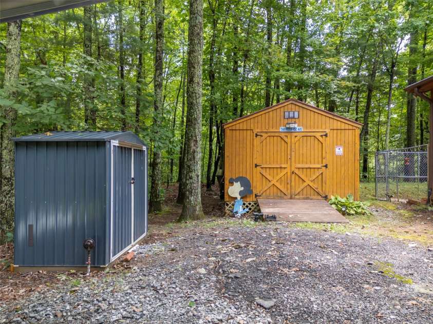 224 Small Falls Lane, Saluda, NC 28773.  MLS# CAR4291769, YatesRealty ID 35213. 