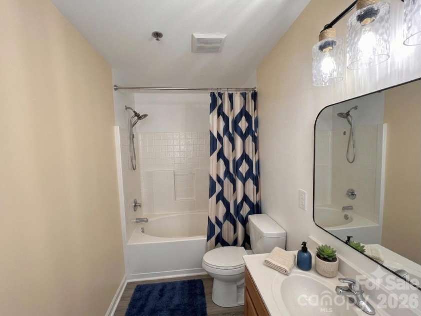 6320 Royal Celadon Way, Charlotte, NC 28269.  MLS# CAR4400123, YatesRealty ID 35214. 