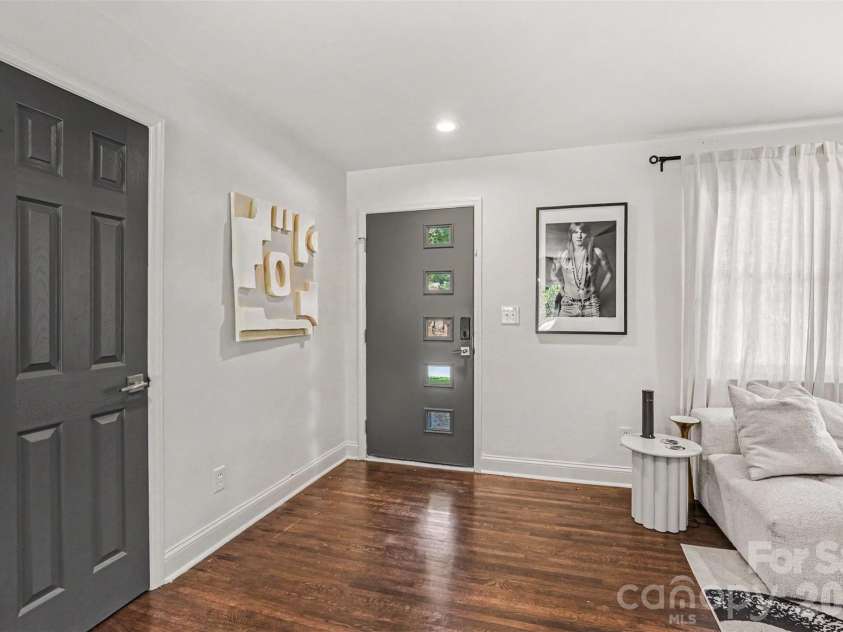 1027 Dresden Drive, Charlotte, NC 28205.  MLS# CAR4400632, YatesRealty ID 35216. 