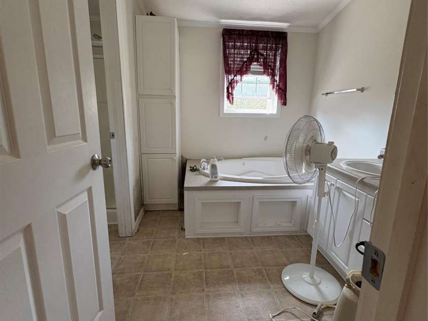 123 Castle Court, Kings Mountain, NC 28086.  MLS# CAR4293754, YatesRealty ID 35217. 