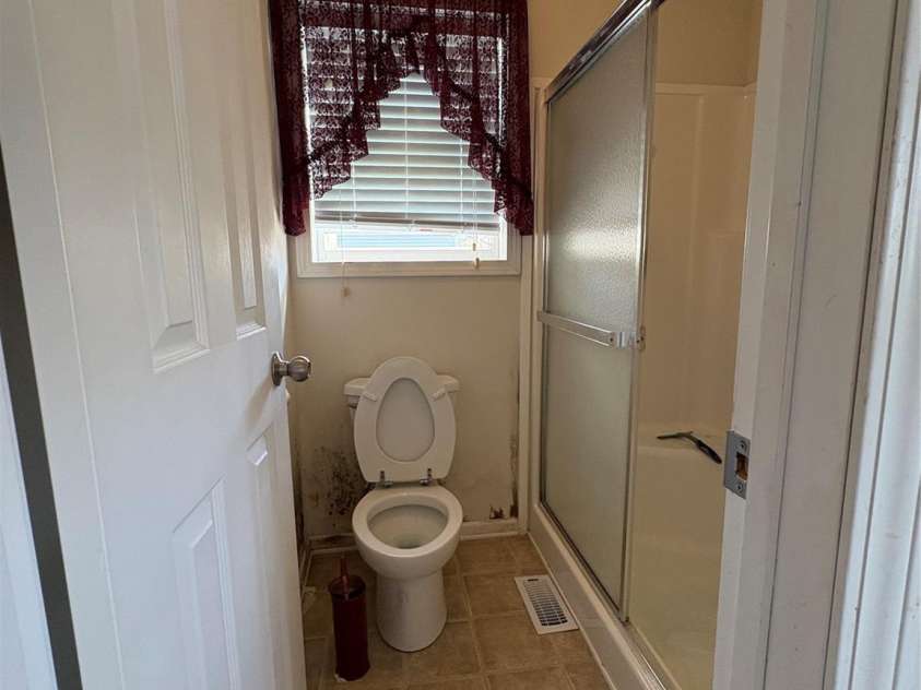 123 Castle Court, Kings Mountain, NC 28086.  MLS# CAR4293754, YatesRealty ID 35217. 