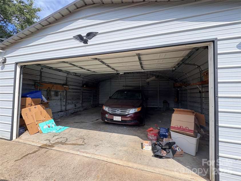 123 Castle Court, Kings Mountain, NC 28086.  MLS# CAR4293754, YatesRealty ID 35217. 