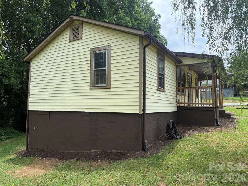 276 Kathy Street, Marion, NC 28752.  MLS# CAR4399135, YatesRealty ID 35217. 