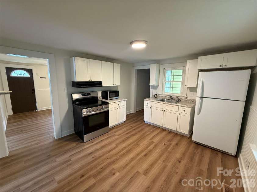 276 Kathy Street, Marion, NC 28752.  MLS# CAR4399135, YatesRealty ID 35217. Kitchen