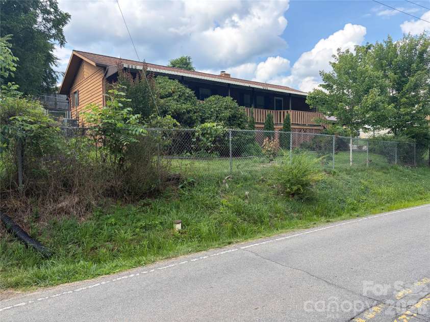 256A Bruce Road, Mars Hill, NC 28754.  MLS# CAR4399321, YatesRealty ID 35218. 