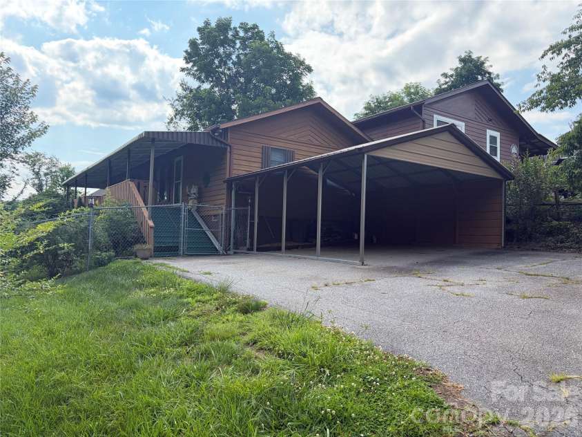 256A Bruce Road, Mars Hill, NC 28754.  MLS# CAR4399321, YatesRealty ID 35218. 
