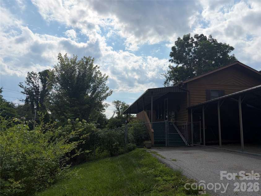 256A Bruce Road, Mars Hill, NC 28754.  MLS# CAR4399321, YatesRealty ID 35218. 