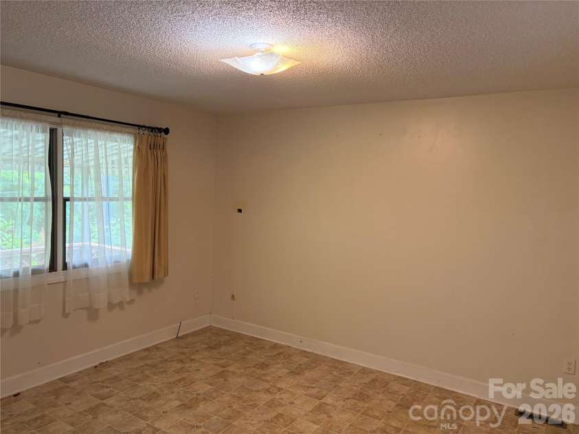 256A Bruce Road, Mars Hill, NC 28754.  MLS# CAR4399321, YatesRealty ID 35218. 
