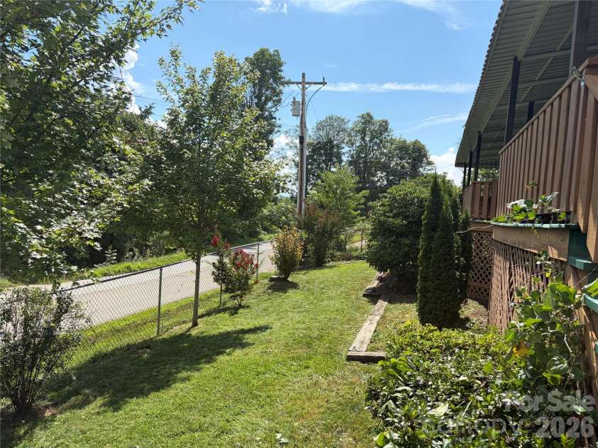 256A Bruce Road, Mars Hill, NC 28754.  MLS# CAR4399321, YatesRealty ID 35218. 