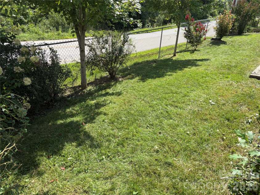 256A Bruce Road, Mars Hill, NC 28754.  MLS# CAR4399321, YatesRealty ID 35218. 