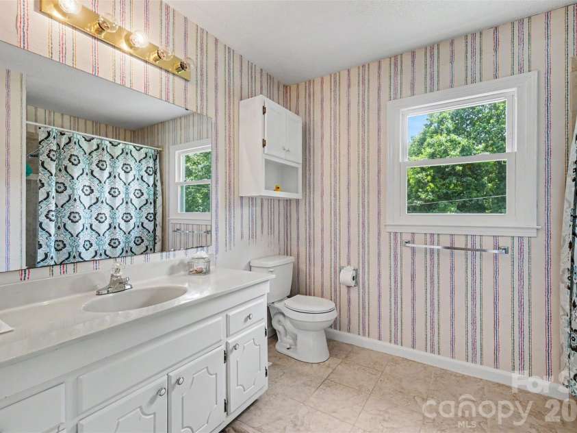 220 Roger Drive, Salisbury, NC 28147.  MLS# CAR4400637, YatesRealty ID 35219. 