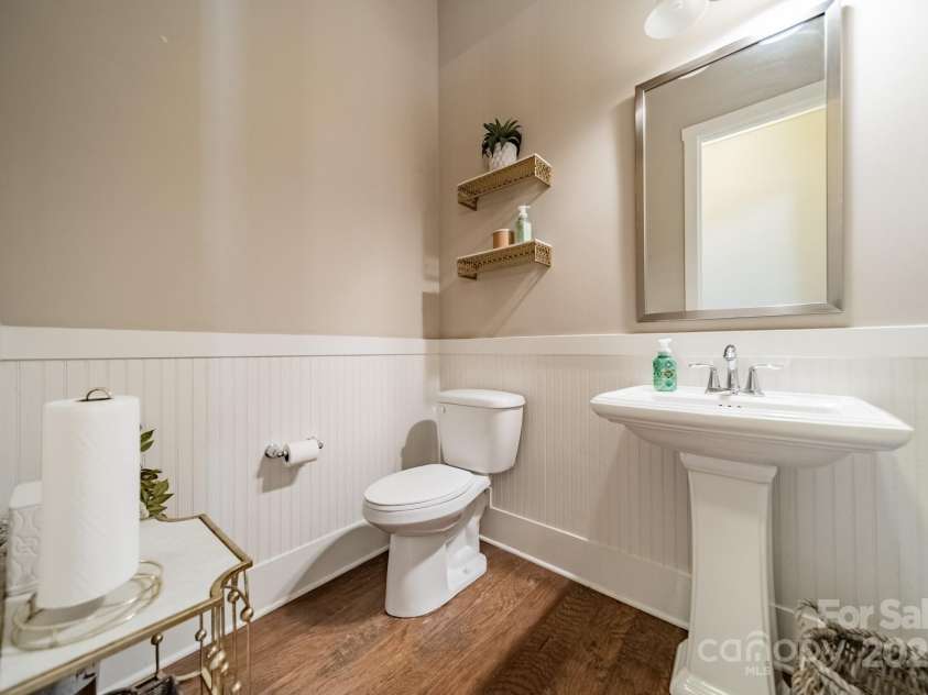 2027 Gloucester Street, Matthews, NC 28104.  MLS# CAR4224061, YatesRealty ID 3522. 