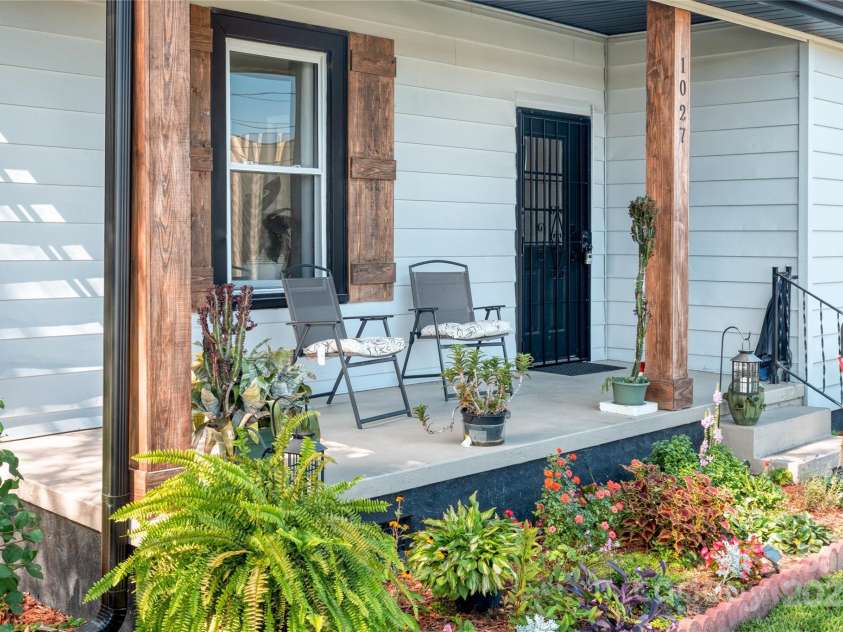 1027 Brown Street, Gastonia, NC 28052.  MLS# CAR4296328, YatesRealty ID 35220. 