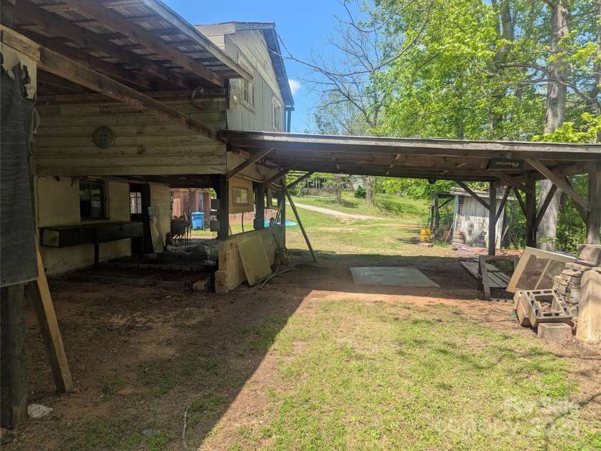 2645 Green Acres Street, Lenoir, NC 28645.  MLS# CAR4293929, YatesRealty ID 35221. 