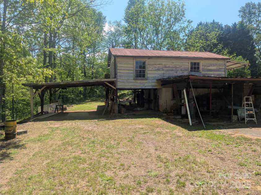 2645 Green Acres Street, Lenoir, NC 28645.  MLS# CAR4293929, YatesRealty ID 35221. 