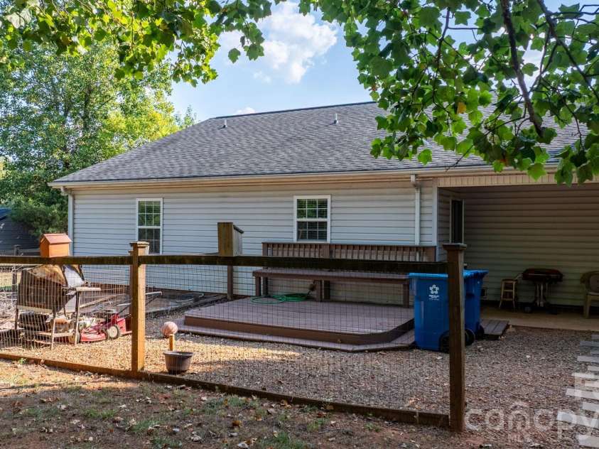 3844 Bridle Path Drive, Vale, NC 28168.  MLS# CAR4396096, YatesRealty ID 35221. 