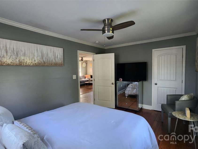 613 Hillside Street, Kannapolis, NC 28083.  MLS# CAR4293829, YatesRealty ID 35222. 