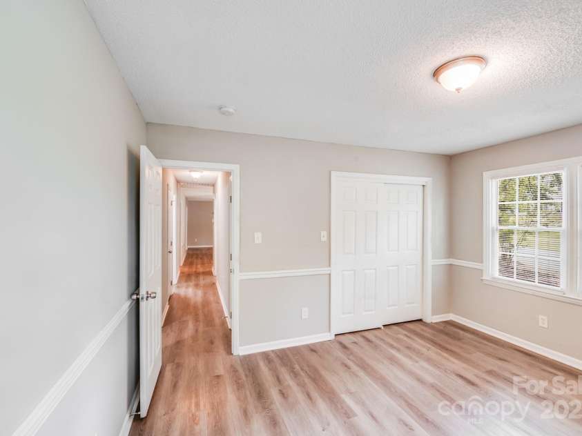 7420 Castlebar Road, Charlotte, NC 28270.  MLS# CAR4280128, YatesRealty ID 35224. 